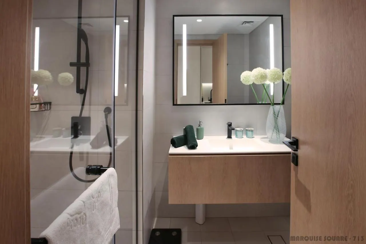 Luxury Studios With Burj Khalifa Or Canal View In Downtown - Marquise Square Tower Dubai Apartment