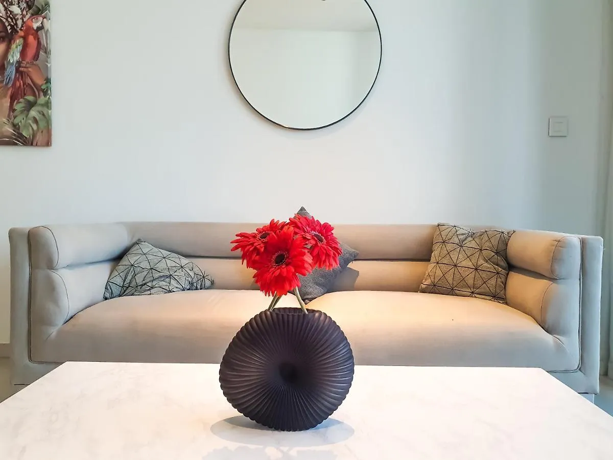Apartment Luxury Studios With Burj Khalifa Or Canal View In Downtown - Marquise Square Tower Dubai