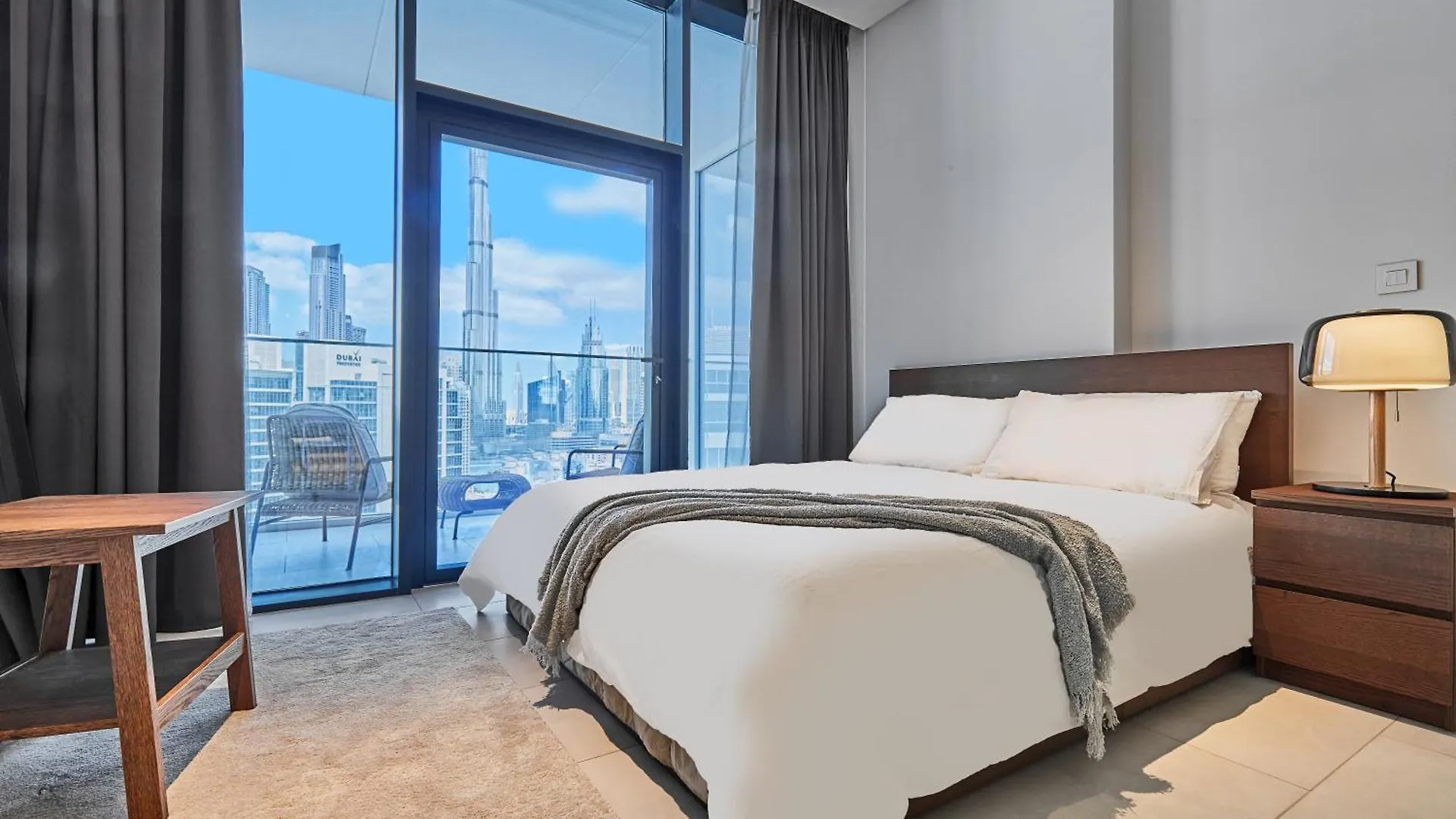 Luxury Studios With Burj Khalifa View - Marquise Square Tower Dubai Apartment