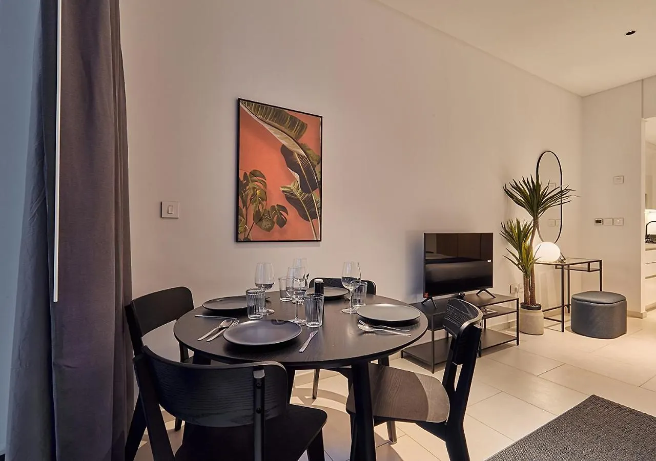Luxury Studios With Burj Khalifa Or Canal View In Downtown - Marquise Square Tower Dubai Apartment