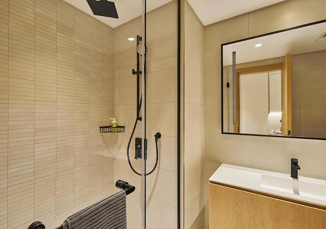 Luxury Studios With Burj Khalifa View - Marquise Square Tower Dubai Apartment