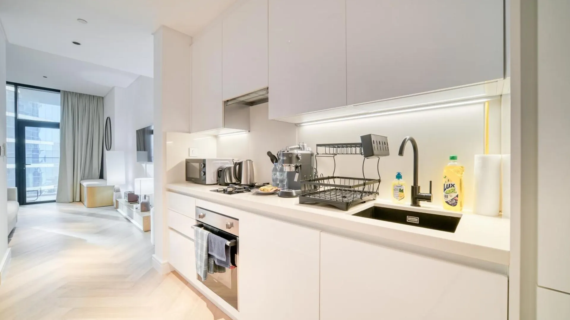 Luxury Studios With Burj Khalifa View - Marquise Square Tower Dubai 0*,