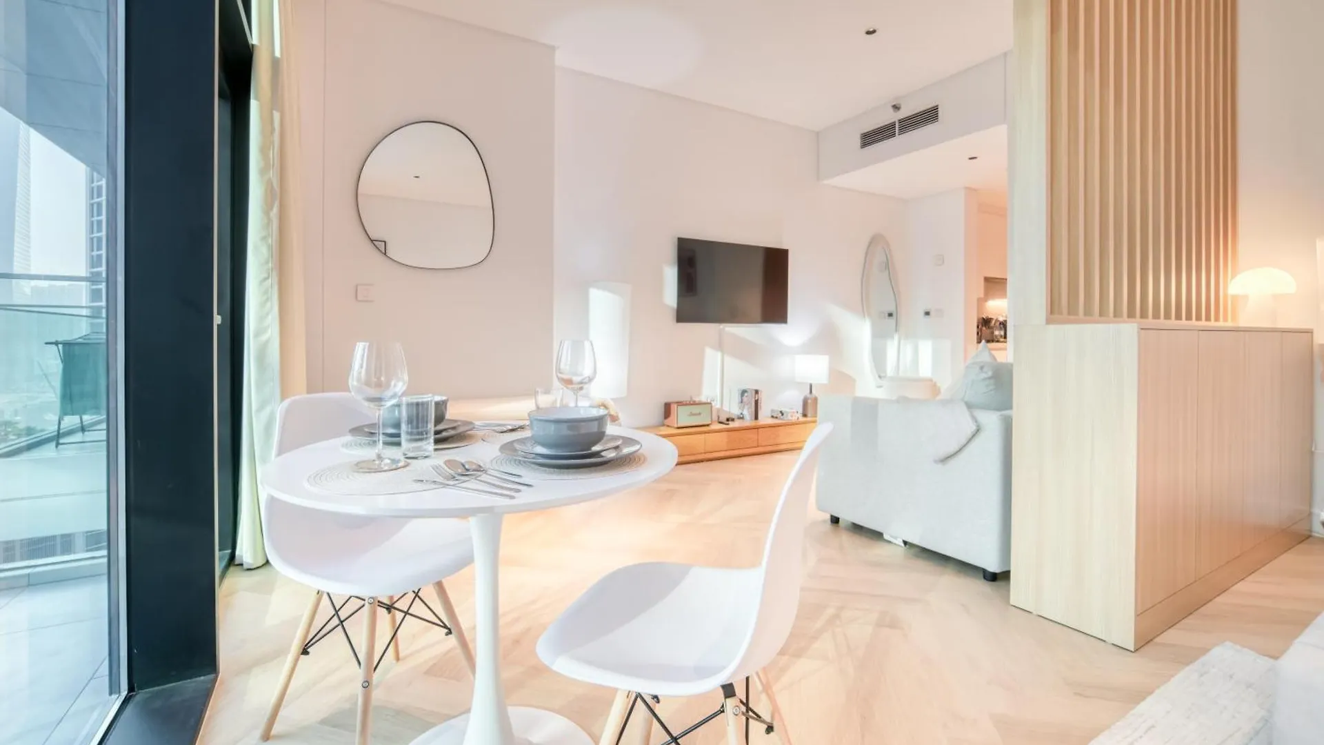 Apartment Luxury Studios With Burj Khalifa View - Marquise Square Tower Dubai