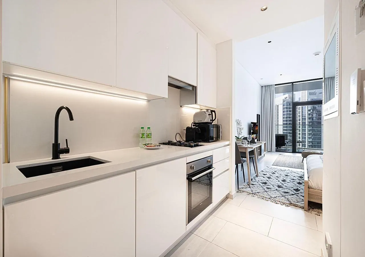 Apartment Luxury Studios With Burj Khalifa View - Marquise Square Tower Dubai