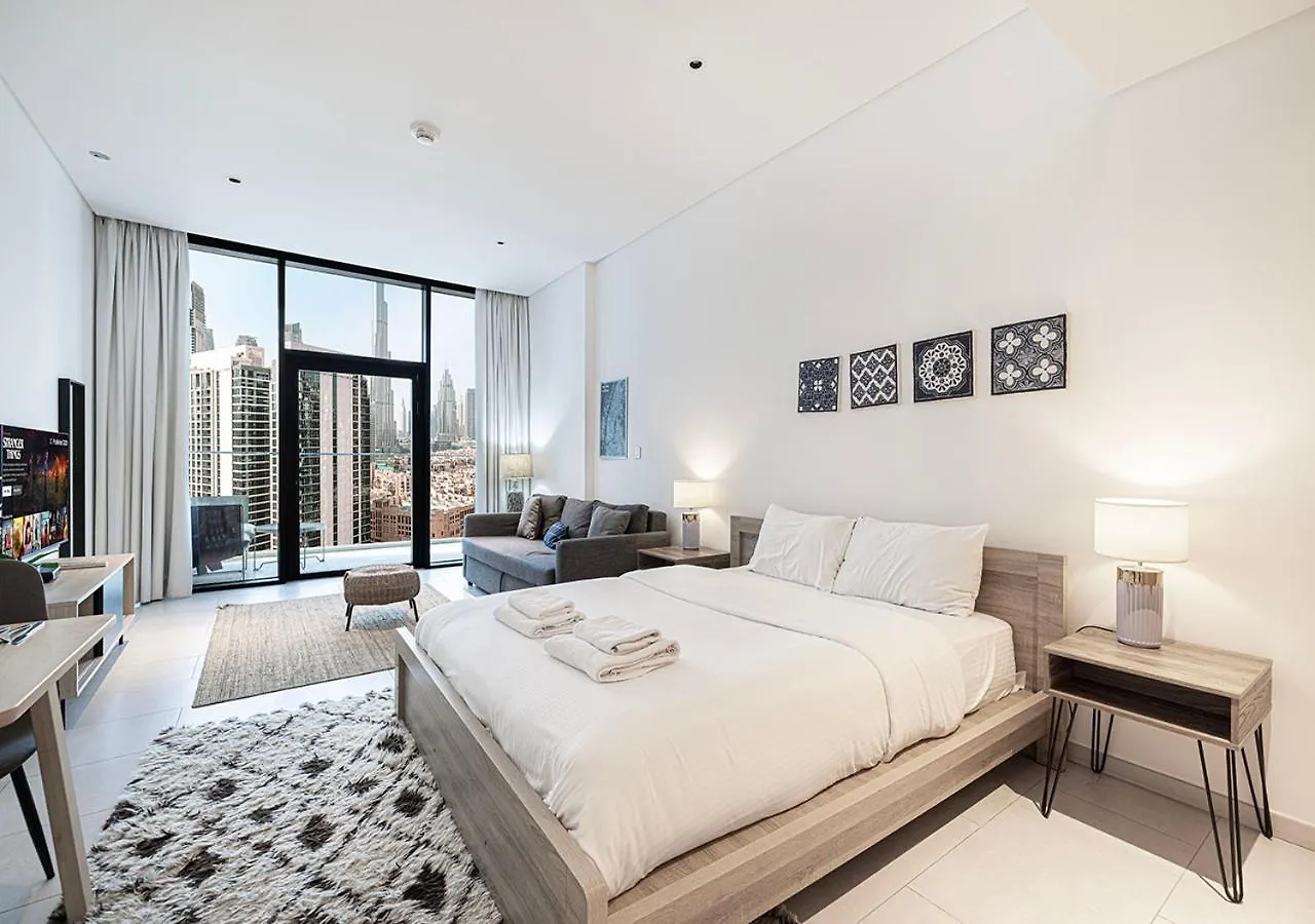 Luxury Studios With Burj Khalifa View - Marquise Square Tower Dubai Apartment