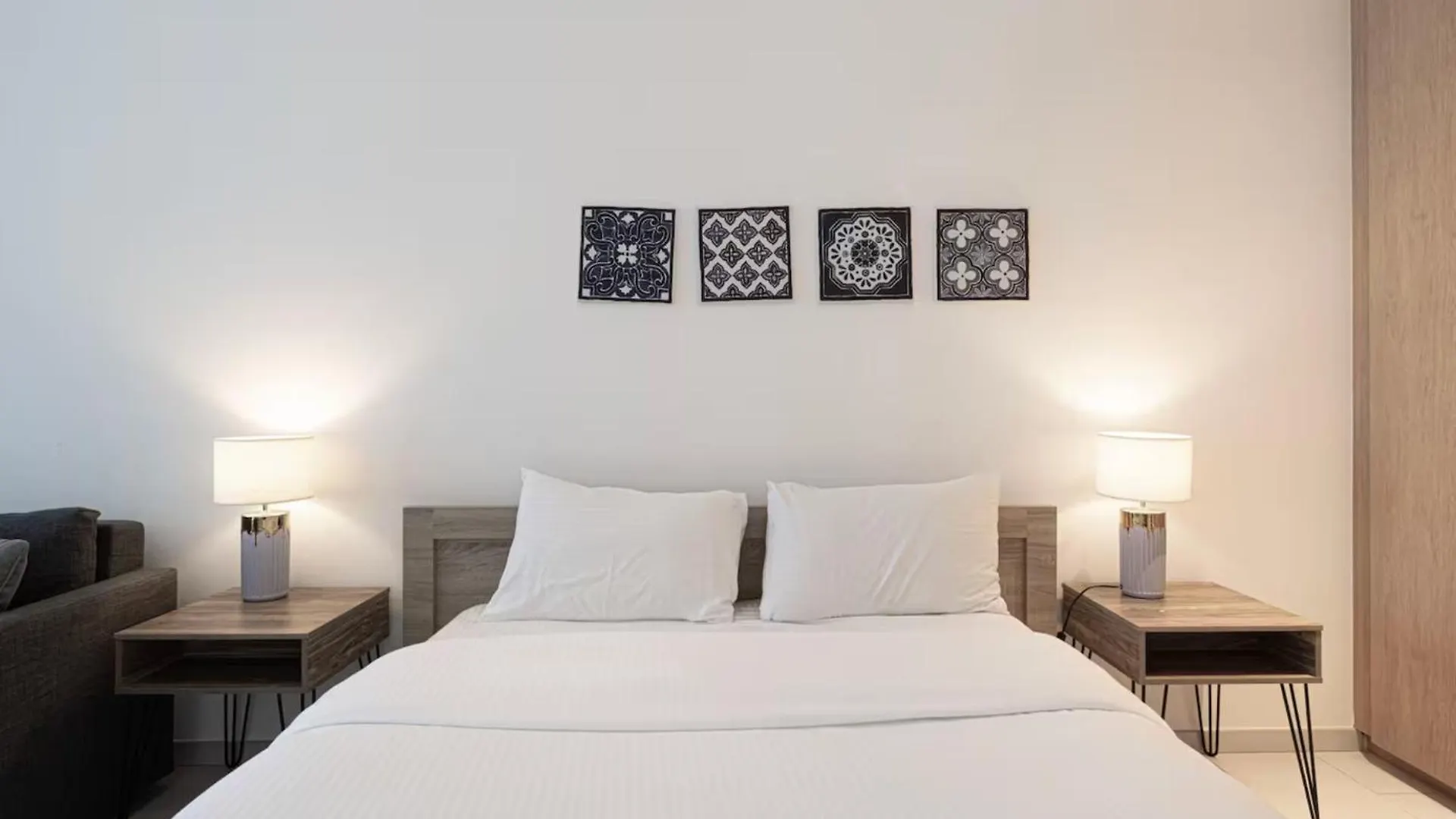 Apartment Luxury Studios With Burj Khalifa View - Marquise Square Tower Dubai Vereinigte Arabische Emirate